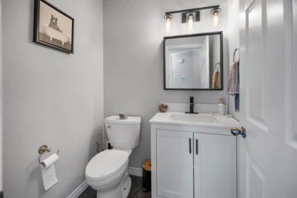 Primary Bathroom Photo of 10 7475 Garnet Drive, Chilliwack, BC
