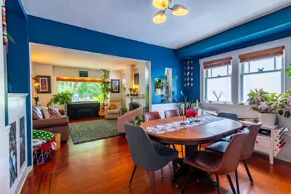 Kitchen Island Photo of 3346 W 11th Avenue, Vancouver, BC