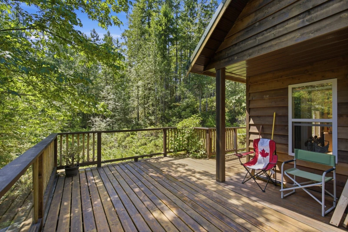Living Room Photo of 5280 Bear Bay Road, Garden Bay, BC