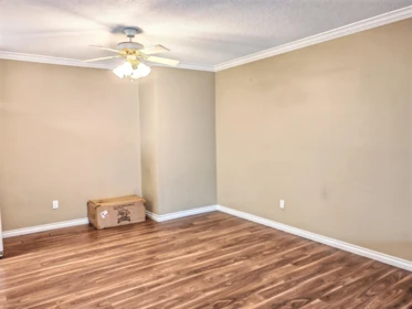 101 6420 Buswell Street, Richmond, BC, Richmond — Apartment/Condo for sale