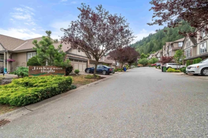 3 5900 Jinkerson Road, Chilliwack, BC, Chilliwack — Townhouse for sale