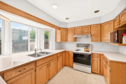 Kitchen Island Photo of 9280 Dayton Avenue, Richmond, BC