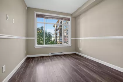 Hallway Photo of 314 2860 Trethewey Street, Abbotsford, BC