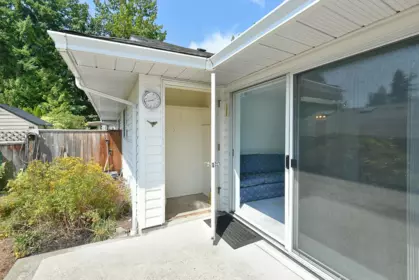 Mudroom Photo of 4 783 Reed Road, Gibsons, BC