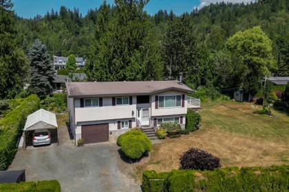 49125 Bell Acres Road, Chilliwack, BC, Chilliwack — Single Family Residence for sale