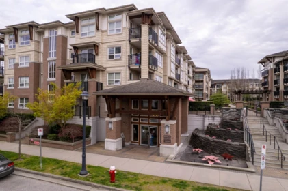 102 6800 Eckersley Road, Richmond, BC, Richmond — Apartment/Condo for sale