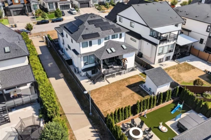 18610 57 Avenue, Surrey, BC, Surrey — Single Family Residence for sale