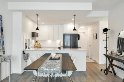 Kitchen Island Photo of 2506 2180 Kelly Avenue, Port Coquitlam, BC