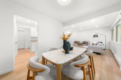 Kitchen Island Photo of 879 Westview Crescent, North Vancouver, BC
