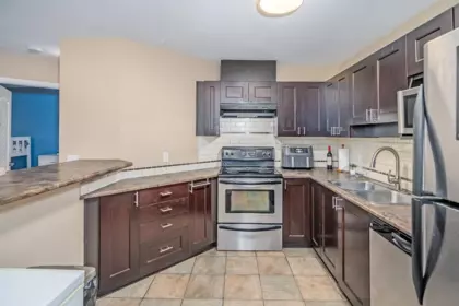 Kitchen Island Photo of 401 33738 King Road Road, Abbotsford, BC