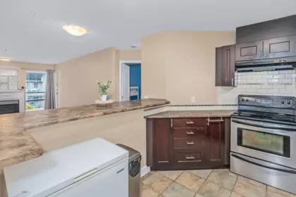 Kitchen Photo of 401 33738 King Road Road, Abbotsford, BC