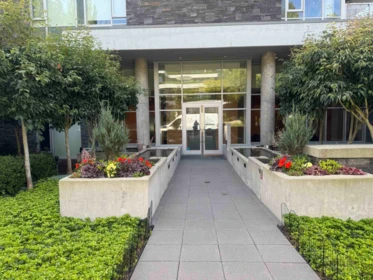 402 866 Arthur Erickson Place, West Vancouver, BC, West Vancouver — Apartment/Condo for sale