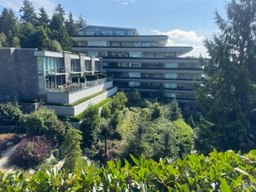 Garden / Landscaping Photo of 402 866 Arthur Erickson Place, West Vancouver, BC