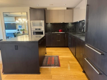 Kitchen Island Photo of 402 866 Arthur Erickson Place, West Vancouver, BC