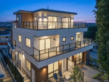 4 3800 Pender Street, Burnaby, BC, Burnaby — Half Duplex for sale