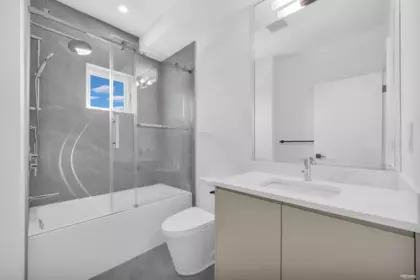 Primary Bathroom Photo of 4 3800 Pender Street, Burnaby, BC