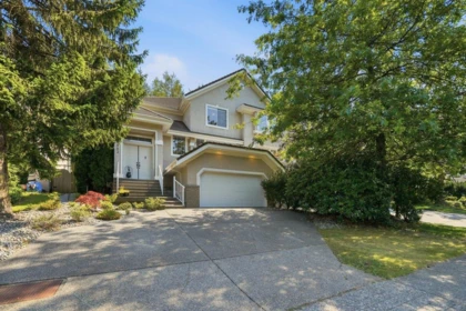 1983 Parkway Boulevard, Coquitlam, BC, Coquitlam — Half Duplex for sale