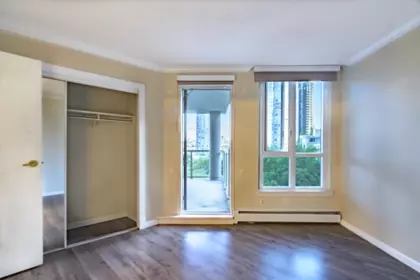 Breakfast Nook Photo of 802 388 Drake Street, Vancouver, BC