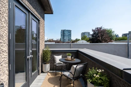 Mudroom Photo of 1 1425 W 11th Avenue, Vancouver, BC