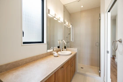 Powder Room Photo of 1 1425 W 11th Avenue, Vancouver, BC