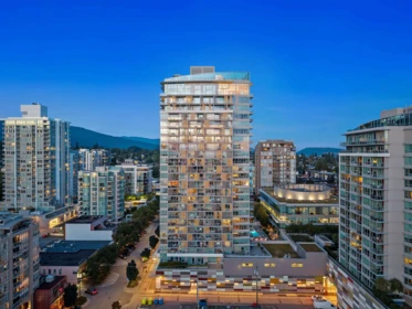 704 125 E 14th Street, North Vancouver, BC, North Vancouver — Apartment/Condo for sale