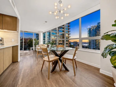 704 125 E 14th Street, North Vancouver, BC, North Vancouver — Apartment/Condo for sale