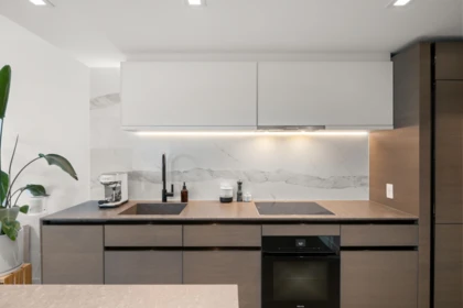Kitchen Island Photo of 1404 620 Cardero Street, Vancouver, BC