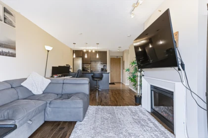 Dining Area Photo of 1006 2982 Burlington Drive, Coquitlam, BC