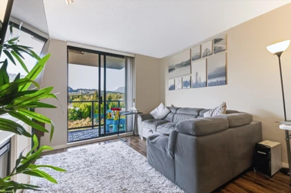 Family Room Photo of 1006 2982 Burlington Drive, Coquitlam, BC