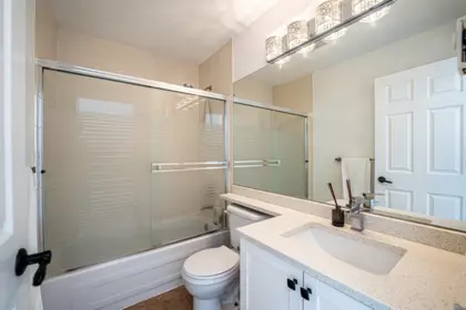 Mudroom Photo of 20 8155 164th Street, Surrey, BC