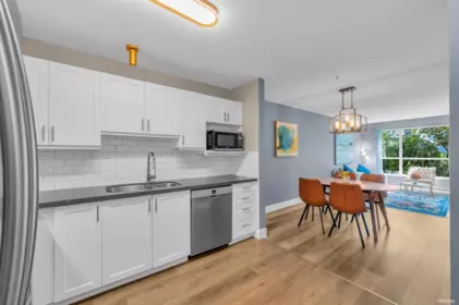 105 2558 Parkview Lane, Port Coquitlam, BC, Port Coquitlam — Apartment/Condo for sale