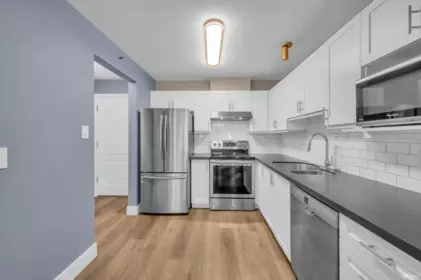Kitchen Photo of 105 2558 Parkview Lane, Port Coquitlam, BC