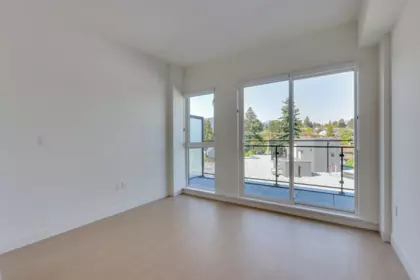 Breakfast Nook Photo of 663 422 E 3rd Street, North Vancouver, BC