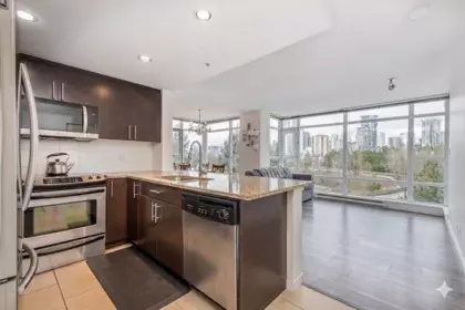 806 575 Delestre Avenue, Coquitlam, BC, Coquitlam — Apartment/Condo for sale