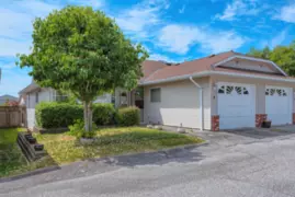8 820 Kiwanis Way, Gibsons, BC