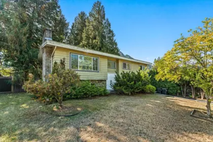 63752 Heather Avenue, Hope, BC, Hope — Single Family Residence for sale