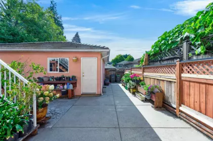 Mudroom Photo of 650 W 70th Avenue, Vancouver, BC
