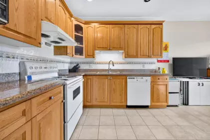 Primary Bedroom Photo of 650 W 70th Avenue, Vancouver, BC