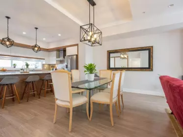 Kitchen Island Photo of 23 33209 Cherry Avenue, Mission, BC