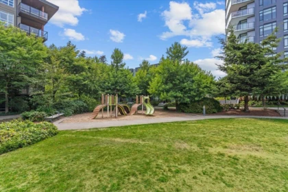 Garden / Landscaping Photo of 313 5981 Gray Avenue, Vancouver, BC
