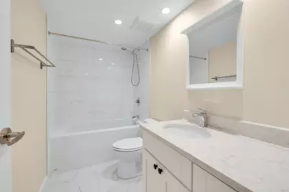 Entry Foyer Photo of 12955 15a Avenue, Surrey, BC