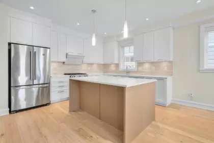 Family Room Photo of 12955 15a Avenue, Surrey, BC