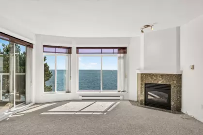 Basement Recreation Room Photo of 202 5470 Inlet Avenue, Sechelt, BC