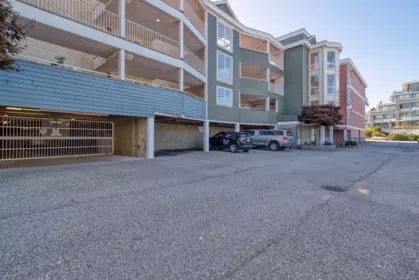 202 5470 Inlet Avenue, Sechelt, BC, Sechelt — Apartment/Condo for sale