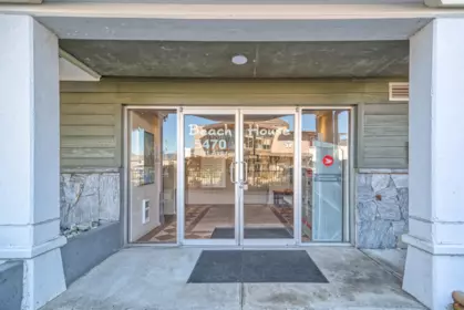 Outdoor Kitchen Photo of 202 5470 Inlet Avenue, Sechelt, BC