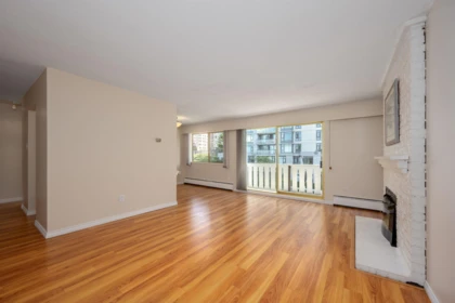 302 1345 Chesterfield Avenue, North Vancouver, BC, North vancouver — Apartment/Condo for sale