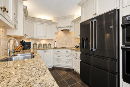 Kitchen Island Photo of 76 1973 Winfield Drive, Abbotsford, BC