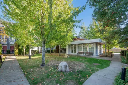Garden / Landscaping Photo of 102 548 Foster Avenue, Coquitlam, BC