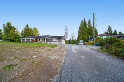 8972 Dewdney Trunk Road, Mission, BC, Mission — Single Family Residence for sale