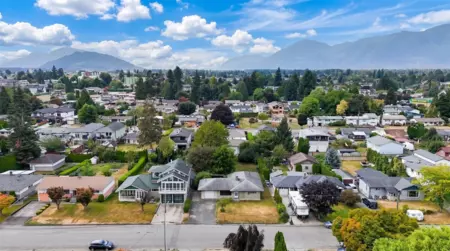 9647 Windsor Street, Chilliwack, BC, Chilliwack — Single Family Residence for sale